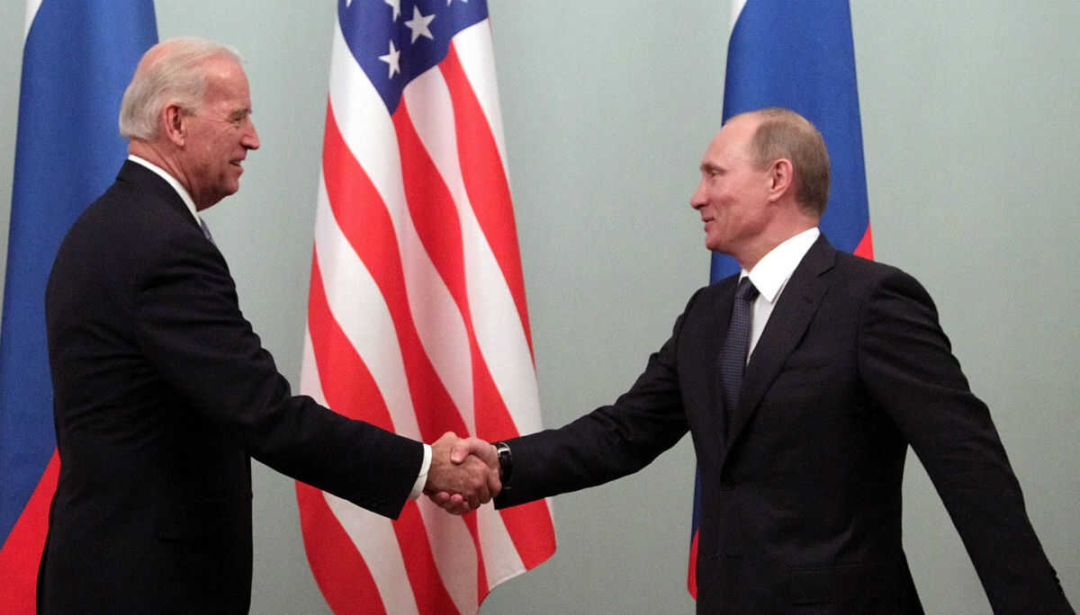 Putin felicita a Biden y está dispuesto a colaborar con él “pese a las diferencias”