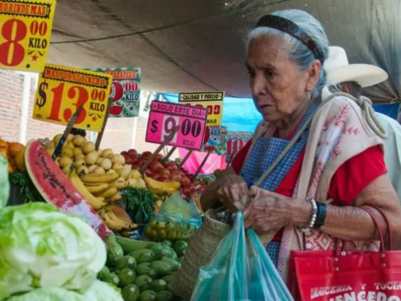 Alimentos presionan la cuesta de enero; la carestía se resiste a bajar