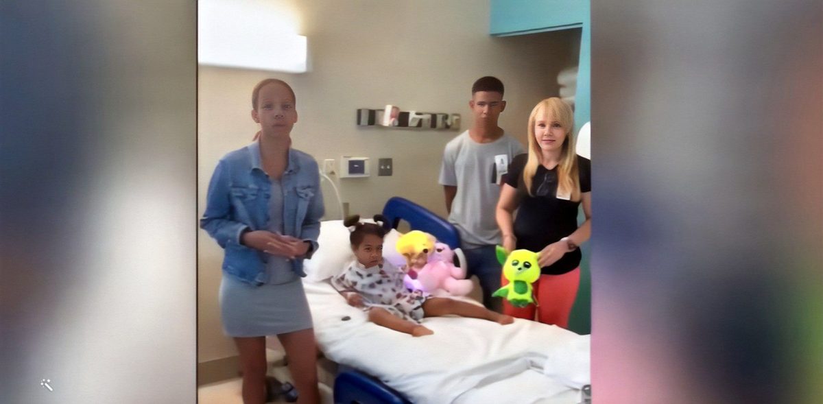 Niña cubana con parole y separada de su familia en frontera, ya está con ellos