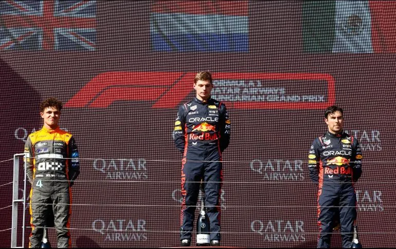 ¡Podio para Checo Pérez! El tapatío remonta y termina tercero en Hungría